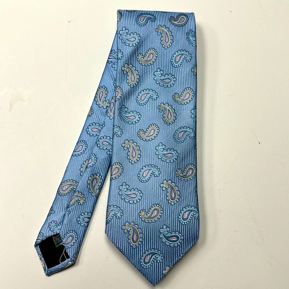 Blue Paisley Silk tie